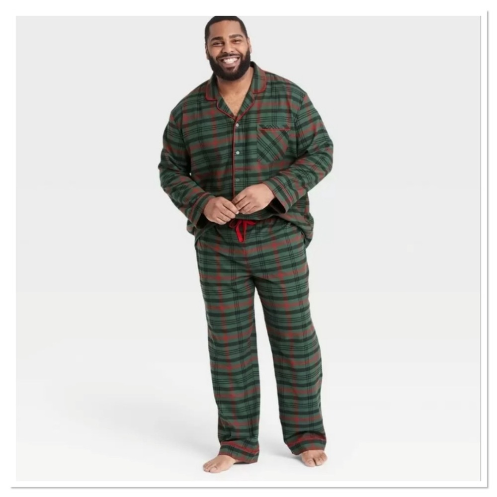 Men’s Red & Green Plaid Holiday Pajama 2PC Set Hearth & Hand